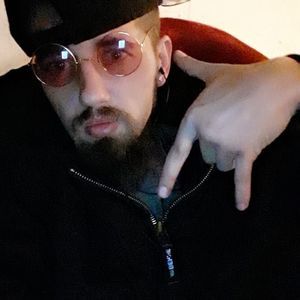 Meet your Posher, Mitchell